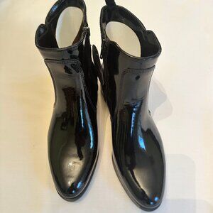 La Canadienne Patent Leather Black Zip Booties NWT
